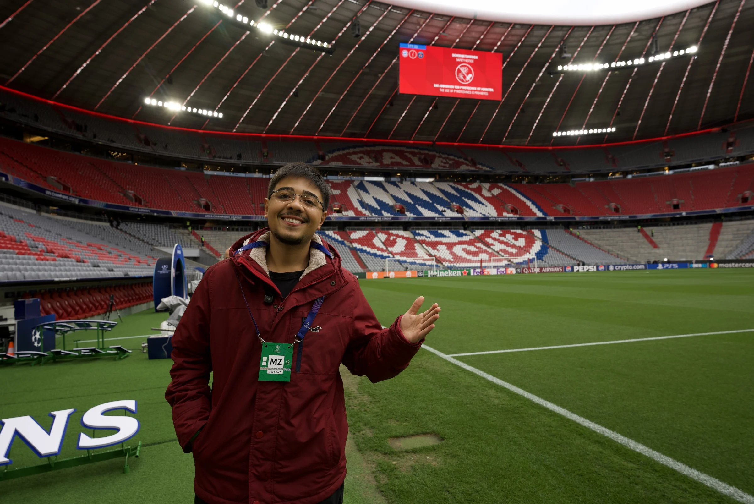 Eu no estádio em Munique durante uma cobertura da Champions League
